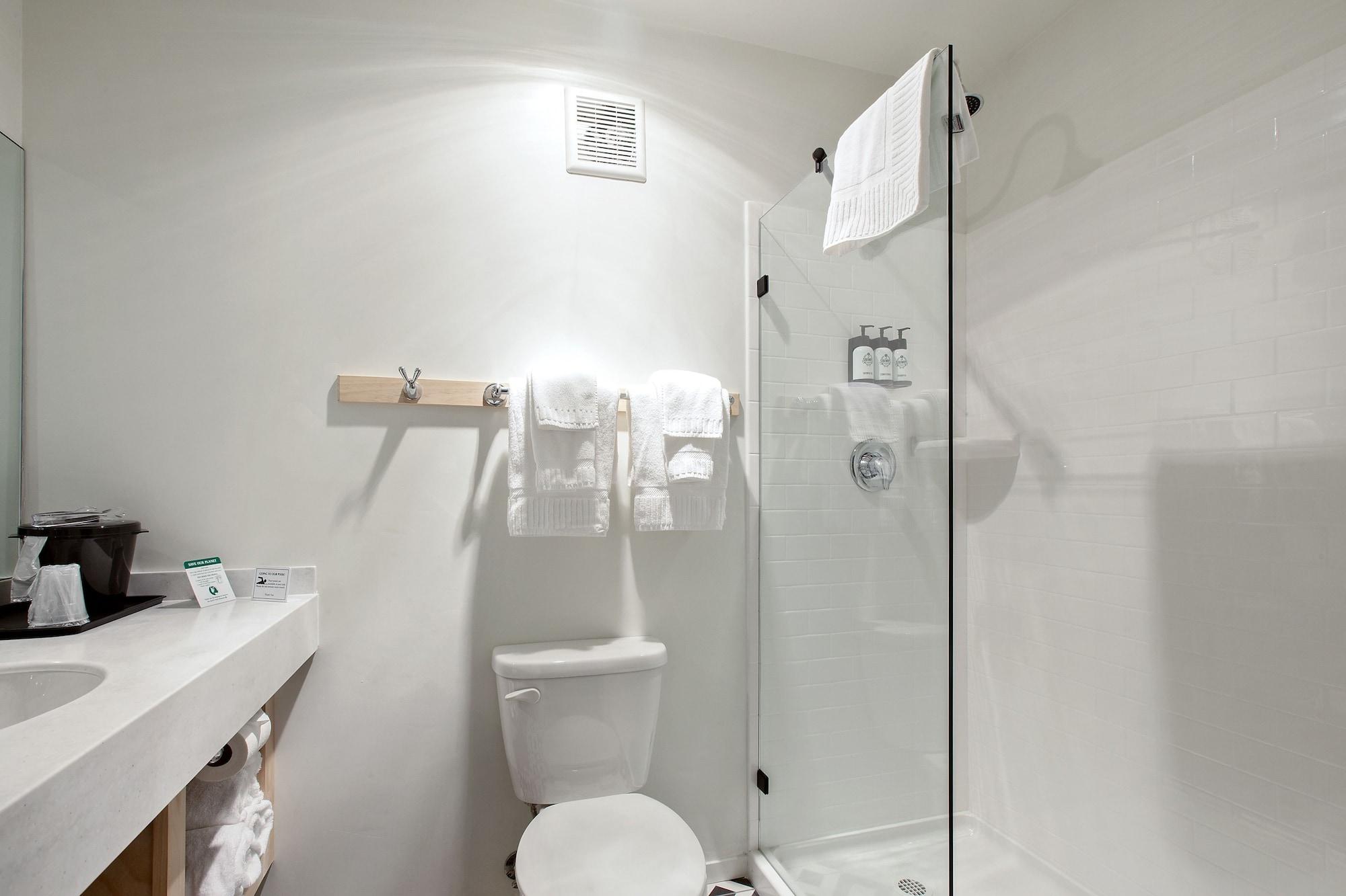 Sideways Hotel 3*