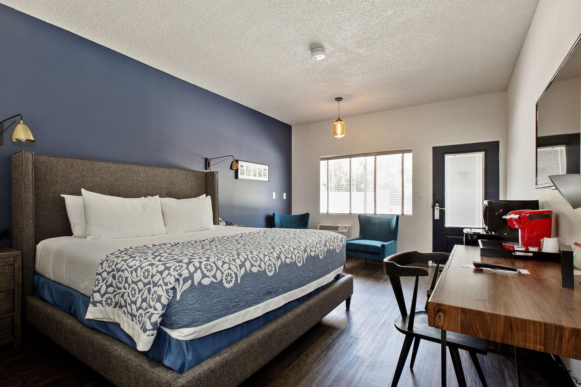 Sideways Hotel