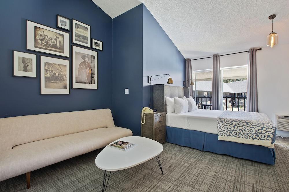 Sideways Hotel Buellton