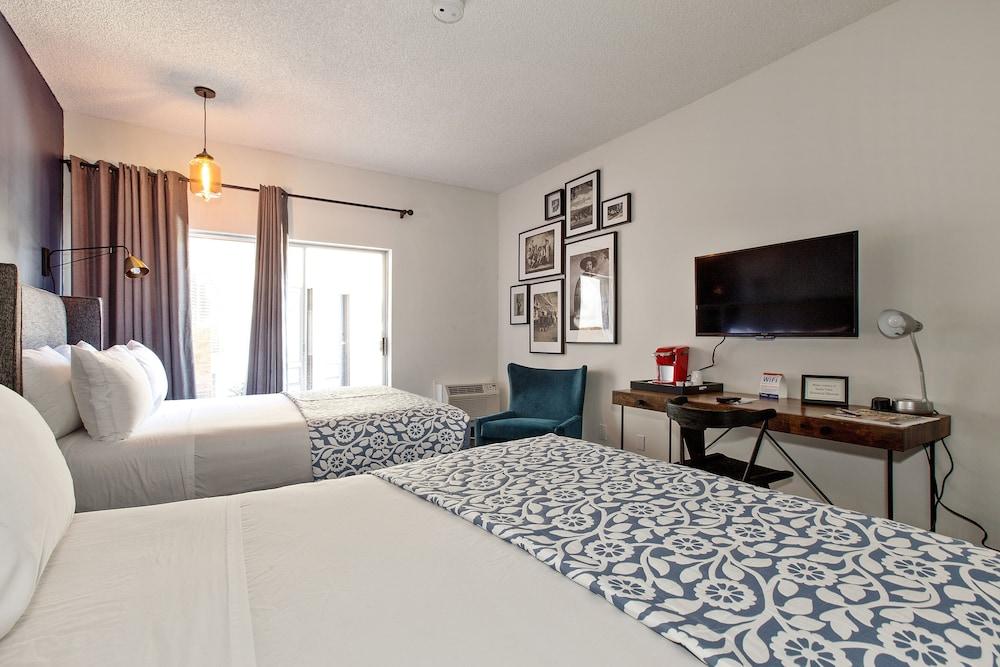 Hotel Sideways 3*